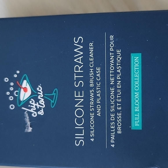 chic & tonic 4 pack of silicone straws, brush cleaner, and case NIP - Picture 4 of 8